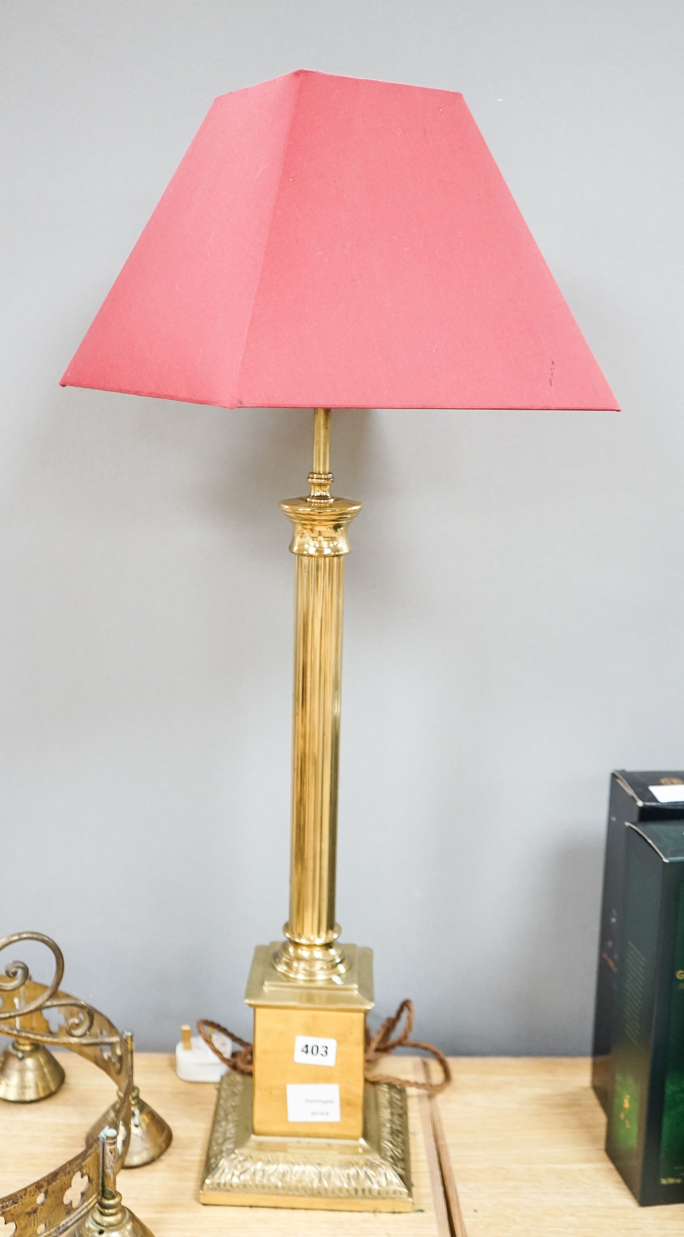 A brass Corinthian column table lamp with shade 83cm incl shade